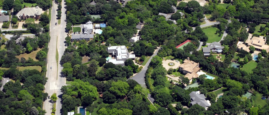 http://www.dpmdifference.com/wp-content/blogs.dir/10/files/2012/04/4686-Meadowood-Aerials1-930x400.jpg