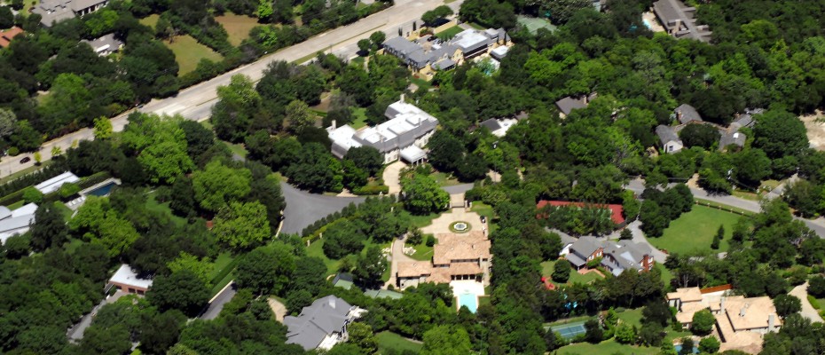 http://www.dpmdifference.com/wp-content/blogs.dir/10/files/2012/04/4686-Meadowood-Aerials3-930x400.jpg