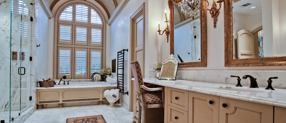 http://www.dpmdifference.com/wp-content/blogs.dir/10/files/2012/05/Master-Bathroom.jpg